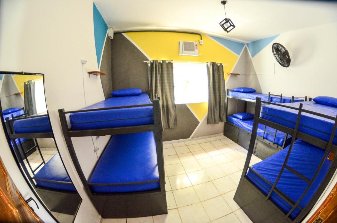 Cama em Dormitório Misto com 6 Camas